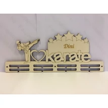 Karate éremtartó 4 osztás 2 soros fiú névre szóló