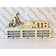 MTB 3 osztás 3 soros névre szóló éremtartó rajtszámtartós