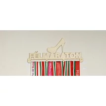 Félmaraton éremtartó lány cipővel