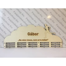 Idézetes futás éremtartó fiú 5 osztás 3 soros