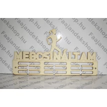 Megcsináltam éremtartó lány  3 osztás 3 soros